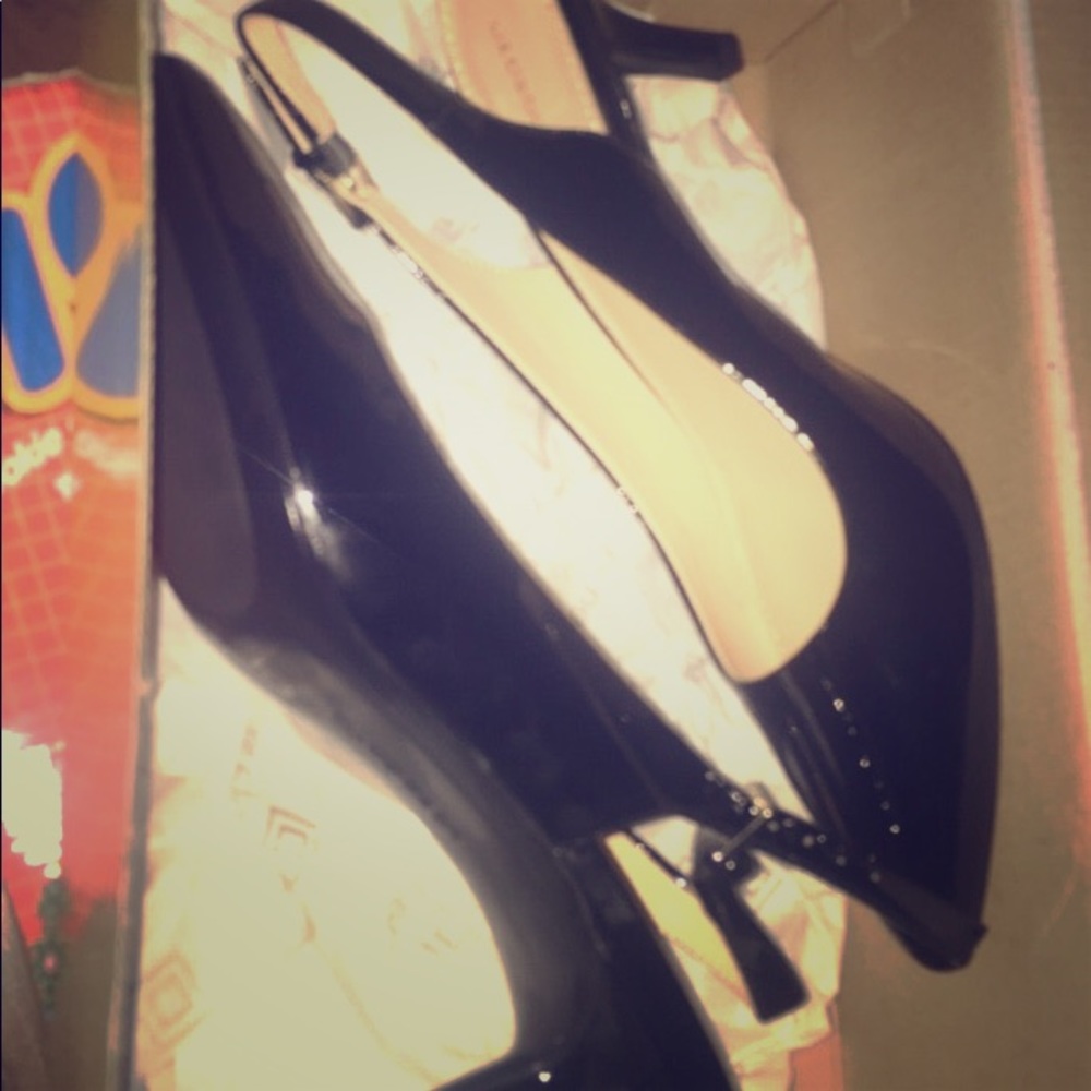 LC Belle Black Mules
